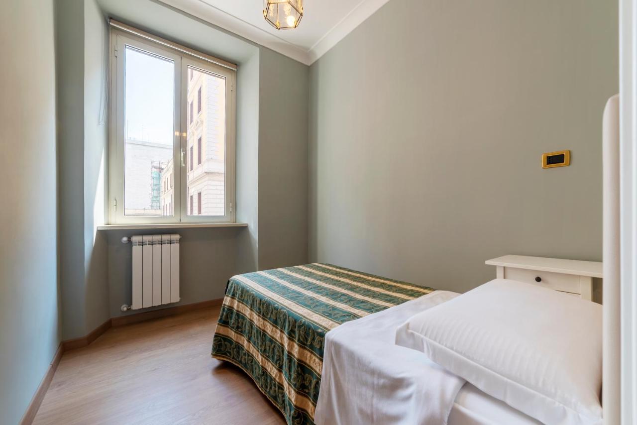 Termini Station Elegant And Roomy Apartment ローマ エクステリア 写真